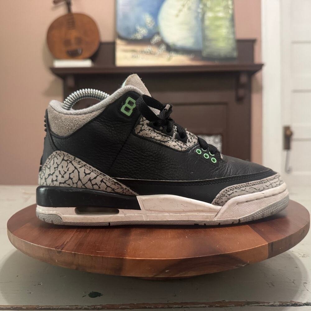 Nike Air Jordan Retro 3 Green Glow Youth Size 5Y Sneaker Shoes DM0967-031